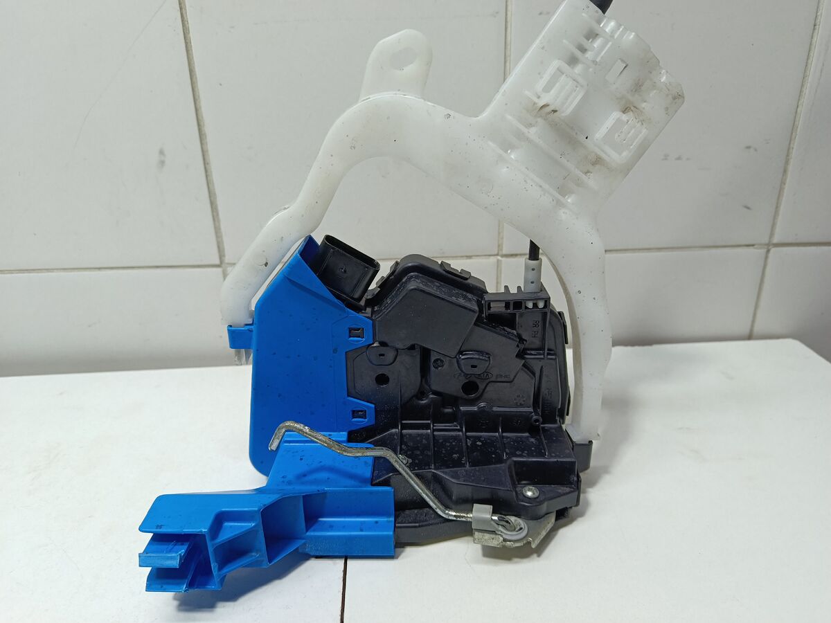 Замок двери задней правой Hyundai Sonata (DN8) VIII (2019– н.в.)