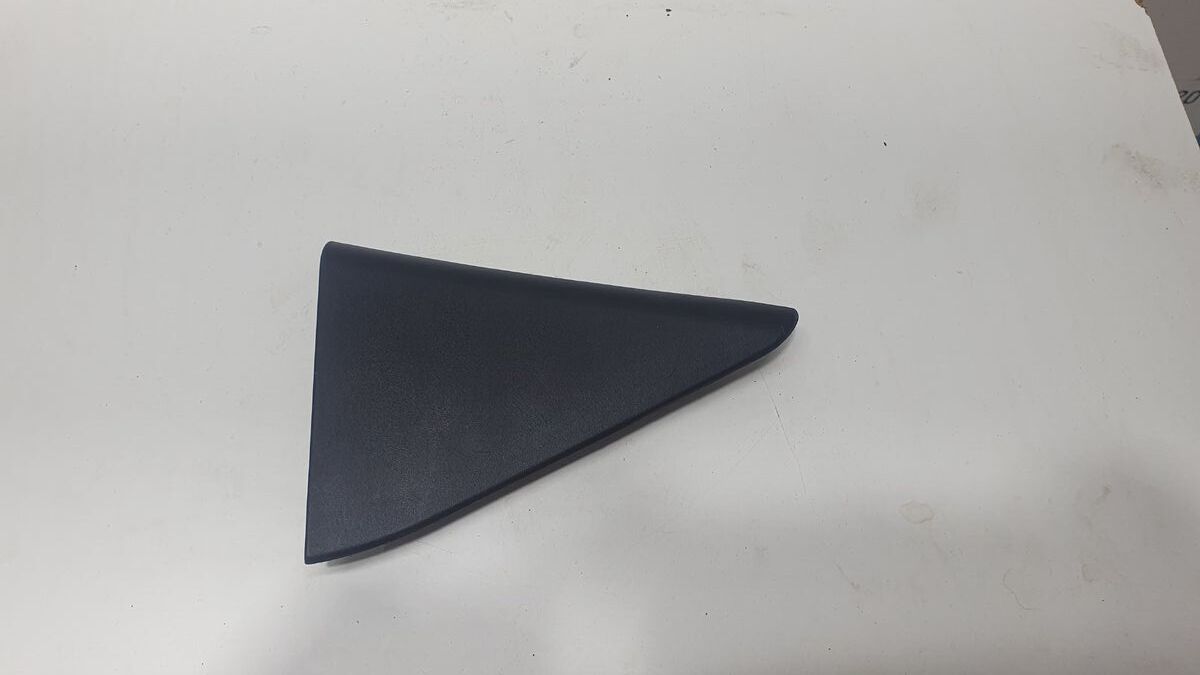 Накладка двери задней правой Kia Cerato IV (2018– н.в.)