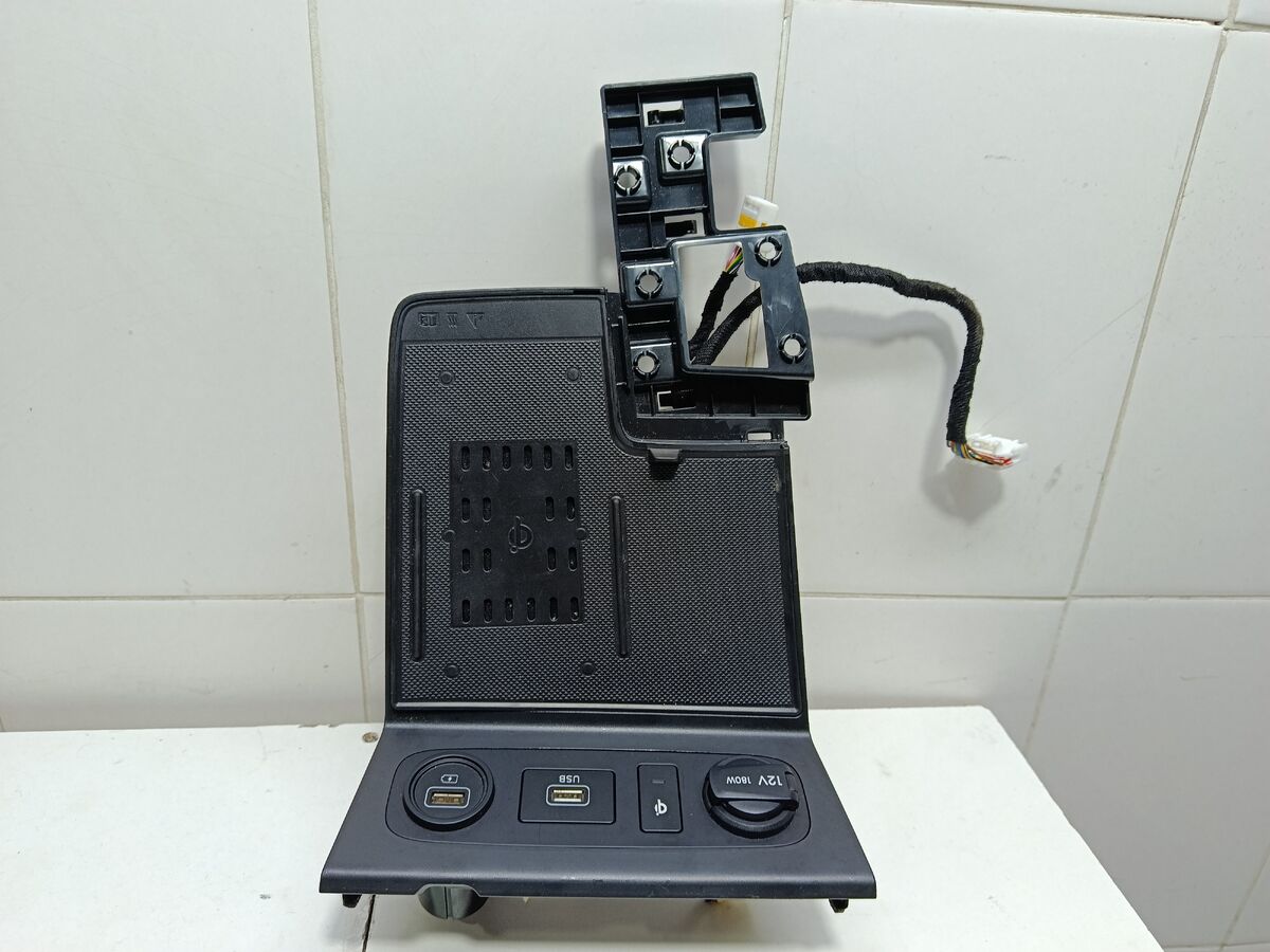 Док-станция для беспроводной зарядки Hyundai Sonata (DN8) VIII (2019– н.в.)