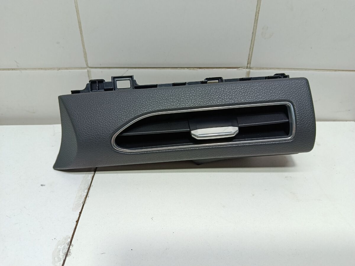 Дефлектор воздушный левый Hyundai Sonata (DN8) VIII (2019– н.в.)