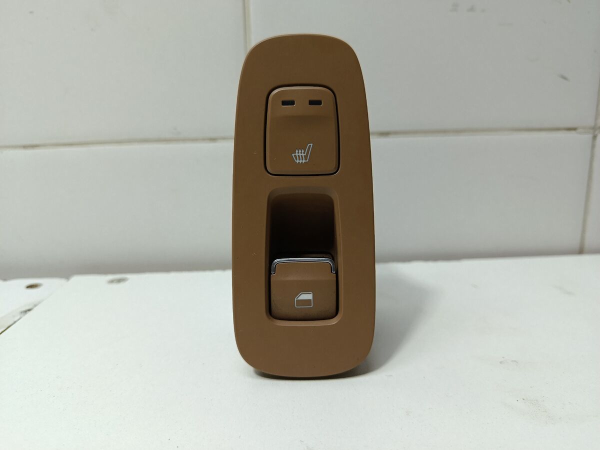 Кнопка стеклоподъемника задняя левая Hyundai Sonata (DN8) VIII (2019– н.в.)