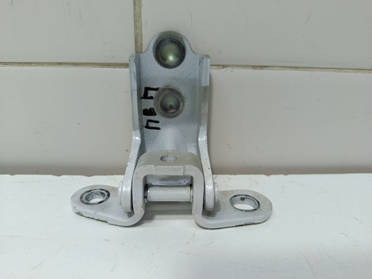 Петля двери передней правой верхняя Hyundai Sonata (DN8) VIII (2019– н.в.)