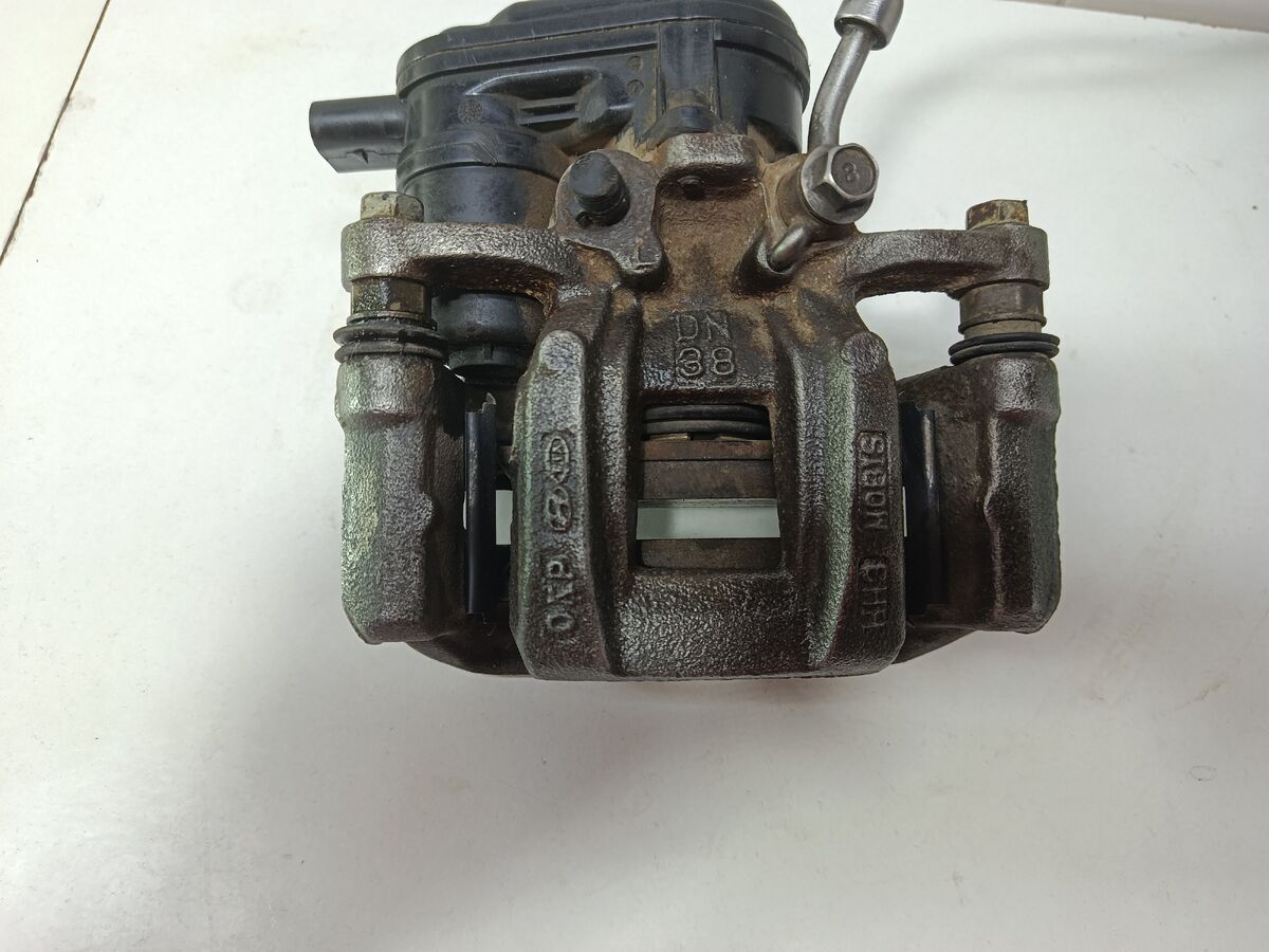 Суппорт тормозной задний левый Hyundai Sonata (DN8) VIII (2019– н.в.)