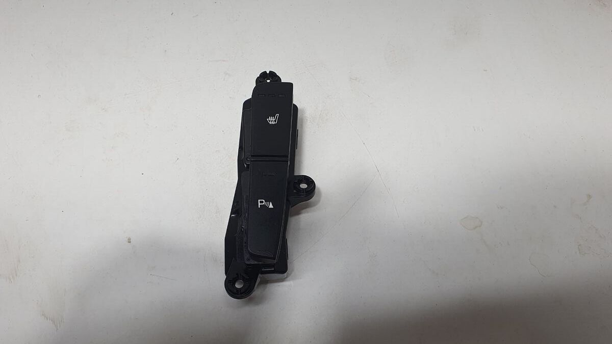 Кнопка обогрева сидений Kia Cerato IV (2018– н.в.)