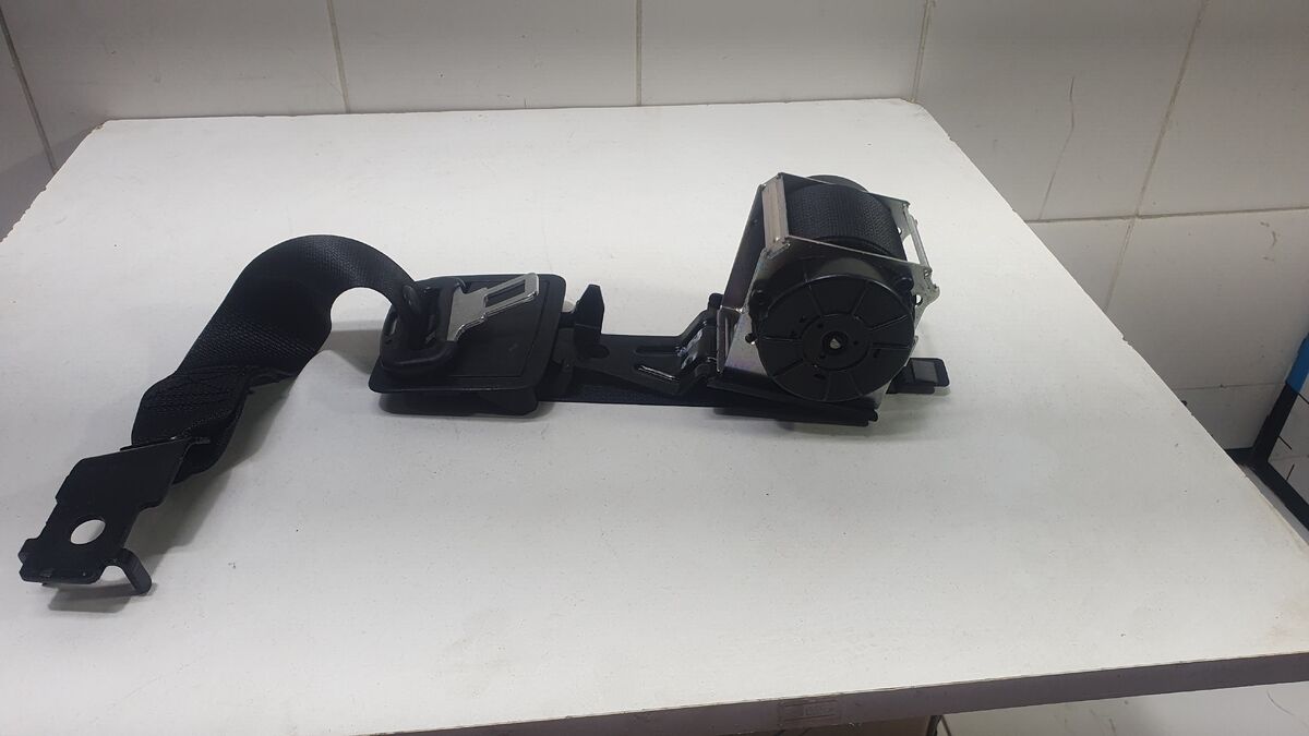 Ремень безопасности задний центральный Kia Cerato IV (2018– н.в.)