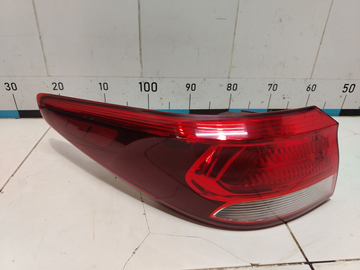 Фонарь задний наружный левый Kia Rio (FB) IV (2016– н.в.)