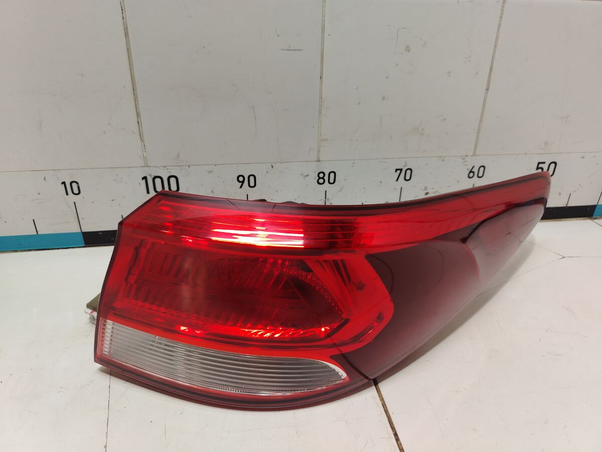Фонарь задний наружный правый Kia Rio (FB) IV (2017– 2020)