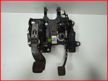 Блок педалей Chevrolet Aveo Т300 оригинал 2011-2015 мкпп (95351902)