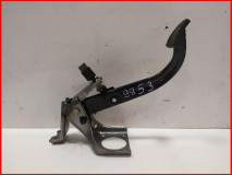 Педаль тормоза Hyundai Solaris 1 2010-2014 МКПП оригинал (328001R101)