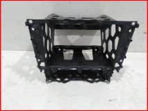 Кронштейн магнитолы Volkswagen Polo 2011-2020 оригинал (6RU858005C)