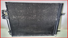 Радиатор кондиционера Land Rover Freelander 2 2006-2010 оригинал (LR000566)