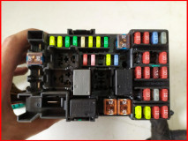 Блок предохранителей салонный Chevrolet Aveo Т300 оригинал 2011-2015 (95240204)