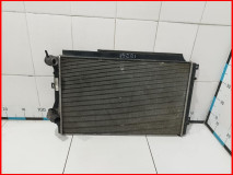 Радиатор основной Skoda Octavia A5 2008-2013 оригинал (5K0121251F)