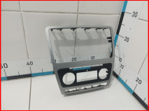 Накладка декоративная Skoda Octavia A5 2008-2013 оригинал (1Z0858069AABE9)