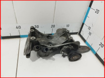 Кронштейн генератора Skoda Octavia A5 CDAB 1.8 2008-2013 оригинал (06J903143AH)