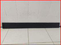 Накладка двери багажника Land Rover Discovery 3 2004-2009 оригинал (DGP000184PCL)