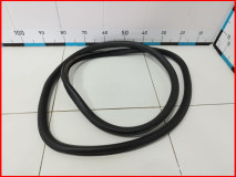 Уплотнитель двери задней левой Hyundai IX35 2013–2015 оригинал (831102Y0004X)