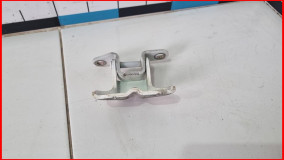 Петля двери задней левой верхняя Ssang Yong Kyron оригинал 2005-2017 (6381021001)