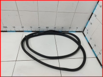 Уплотнитель дверного проема переднего правого Hyundai Solaris 2 оригинал 2017-2025 (82120H5000R)