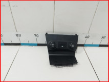 Накладка центральной консоли Hyundai Solaris 2 оригинал 2017-2025 (84621H51004X)