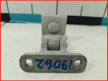 Петля двери багажника Volkswagen Tiguan 2 2016-2020 оригинал (5G6827301D)