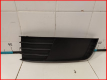 Решетка в бампер левая Skoda Octavia A7 2013-2017 оригинал (5E08073679B9)