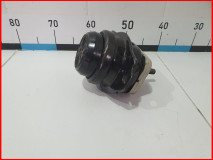 Подушка двигателя Land Rover Discovery 3 2.7TD 2004-2009 оригинал (KKB500441)