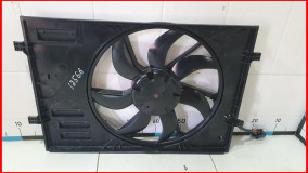 Вентилятор радиатора Skoda Octavia A7 2013-2017 оригинал (5Q0121203BT)