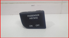 Индикатор безопасности пассажира Hyundai IX35 2013–2015 оригинал (959302S2004X)