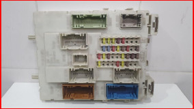 Блок предохранителей Ford Focus 3 2011-2015 оригинал (2443670)
