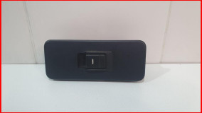 Кнопка стеклоподъемника Land Rover Discovery 3 2004-2009 оригинал (YUD501070PVJ)