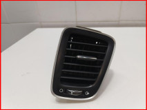 Дефлектор воздушный правый Kia Carnival 3 оригинал 2014-2021 (97490A9000)