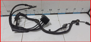 Клемма аккумулятора плюс Kia Carnival 3 оригинал 2014-2021 (91852A9010)