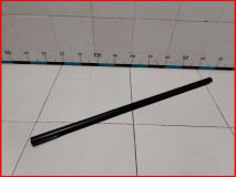 Накладка стекла переднего левого Kia Carnival 3 оригинал 2014-2021 (82210A9000)