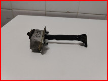 Ограничитель двери передней левой Kia Carnival 3 оригинал 2014-2021 (79380A9000)