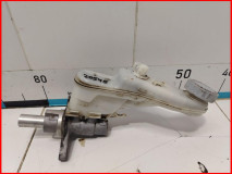 Цилиндр тормозной главный Suzuki SX4 I оригинал 2006-2009 в сборе с бачком (51100-79J10)