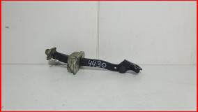 Ограничитель двери Nissan Almera G15 2012-2018 оригинал (80430EW000)