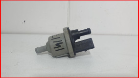 Клапан вентиляции топливного бака Skoda Octavia A5 2008-2013 оригинал (058133517B)