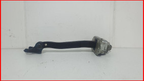 Ограничитель двери передней Nissan Almera G15 2012-2018 оригинал (80430EW000)