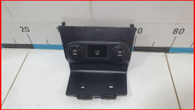 Накладка под прикуриватель Hyundai Solaris 2 оригинал 2017-2025 (84621H51004X)