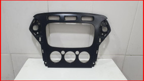 Накладка торпедо центральная Ford Mondeo 4 2010-2014 оригинал (1778487)