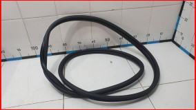 Уплотнитель дверного проема задний левый Hyundai Tucson 4 NX4 оригинал 2020-2025 (83110N7000)