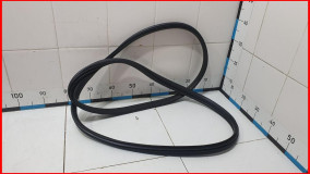 Уплотнитель дерного проема передний правый Hyundai Tucson 4 NX4 оригинал 2020-2025 (82120N7000)