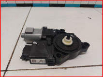 Моторчик стеклоподъемника передний левый Kia Optima 4 JF оригинал 2016-2020 (82450D4000)