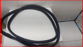 Уплотнитель дверного проема передний левый Kia Cerato 4 оригинал 2018-2022 (82110M6000)