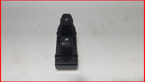 Кнопка стеклоподъемника и обогрева задняя правая Kia Cerato 4 оригинал 2018-2022 (93580M6000WK)