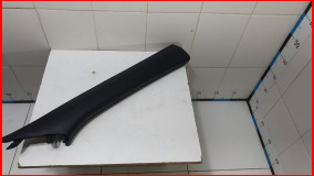 Обшивка стойки лобового стекла правая черная Kia Cerato 4 GT line оригинал 2021 (85810M6000)